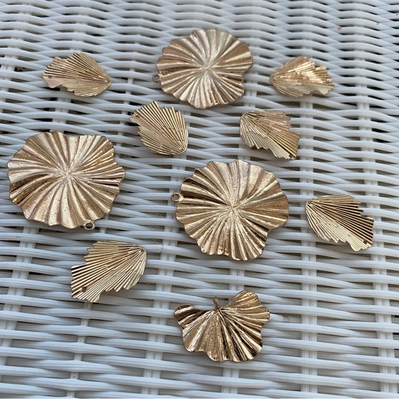 Set of 23 Gold Textured Metal Pendants Size XS - Picture 1 of 16